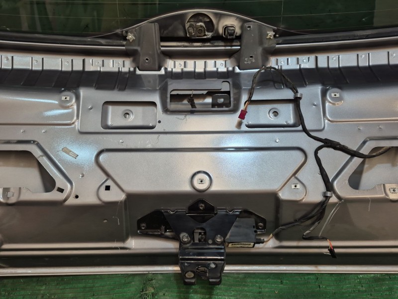 Recambio de porton trasero para bmw 5 touring (e61) 520 d referencia OEM IAM   