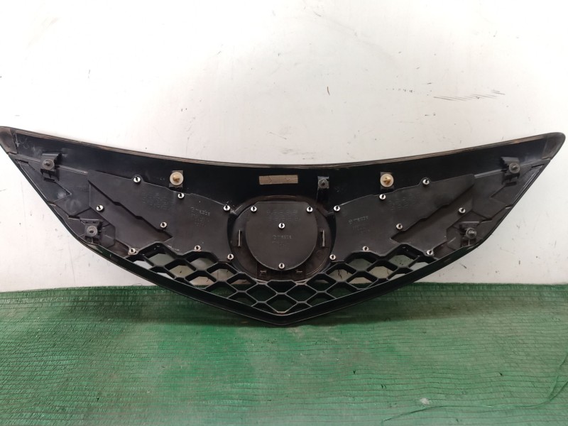 Recambio de rejilla delantera para mazda 3 (bl) 1.6 mzr (bl14) referencia OEM IAM   
