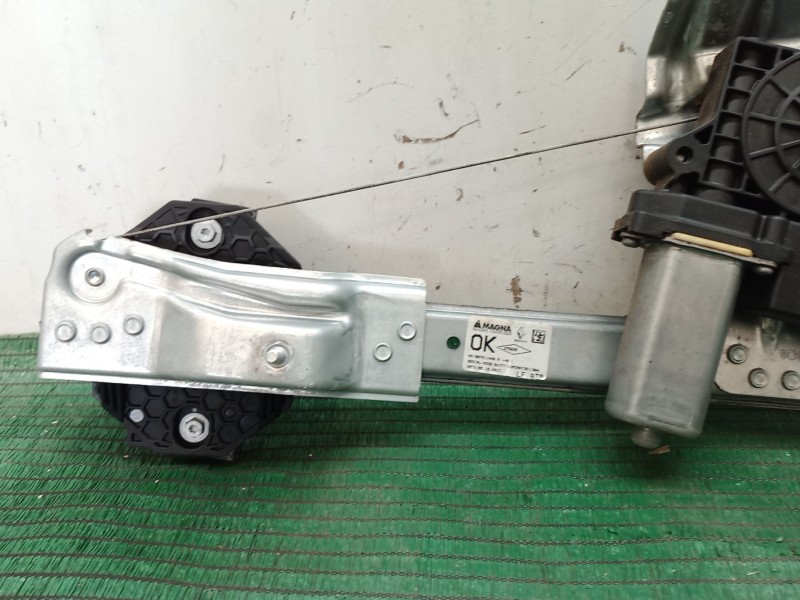 Recambio de elevalunas delantero izquierdo para dacia sandero ii tce 90 (b8m1, b8ma) referencia OEM IAM   