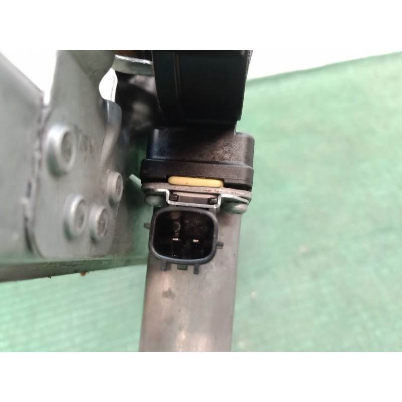 Recambio de elevalunas trasero derecho para dacia sandero ii tce 90 (b8m1, b8ma) referencia OEM IAM M13616000 M13616000 M1361600