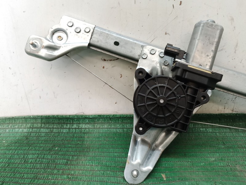 Recambio de elevalunas trasero izquierdo para dacia sandero ii tce 90 (b8m1, b8ma) referencia OEM IAM   