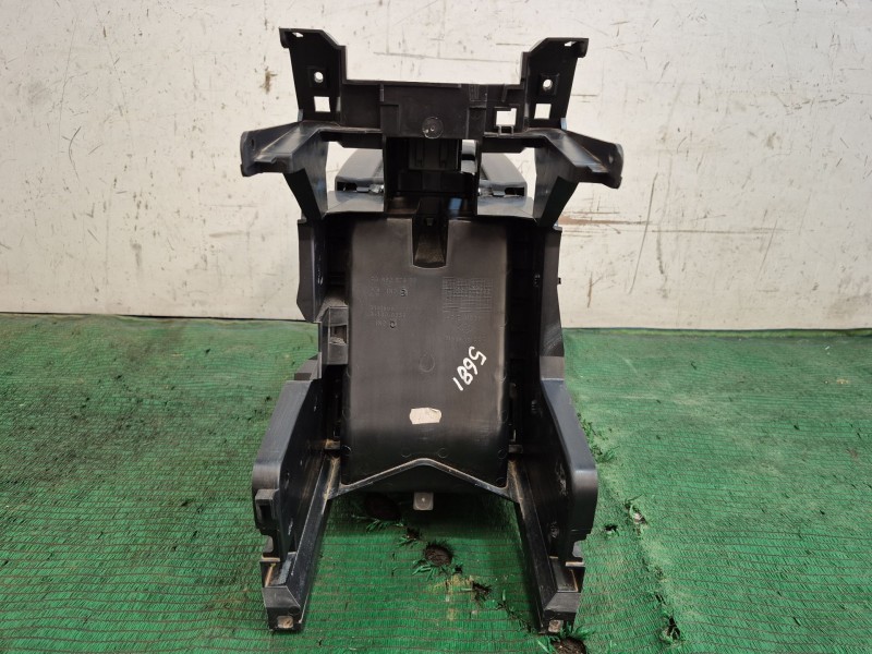 Recambio de consola central trasera para peugeot 5008 (0u_, 0e_) 1.6 hdi referencia OEM IAM   