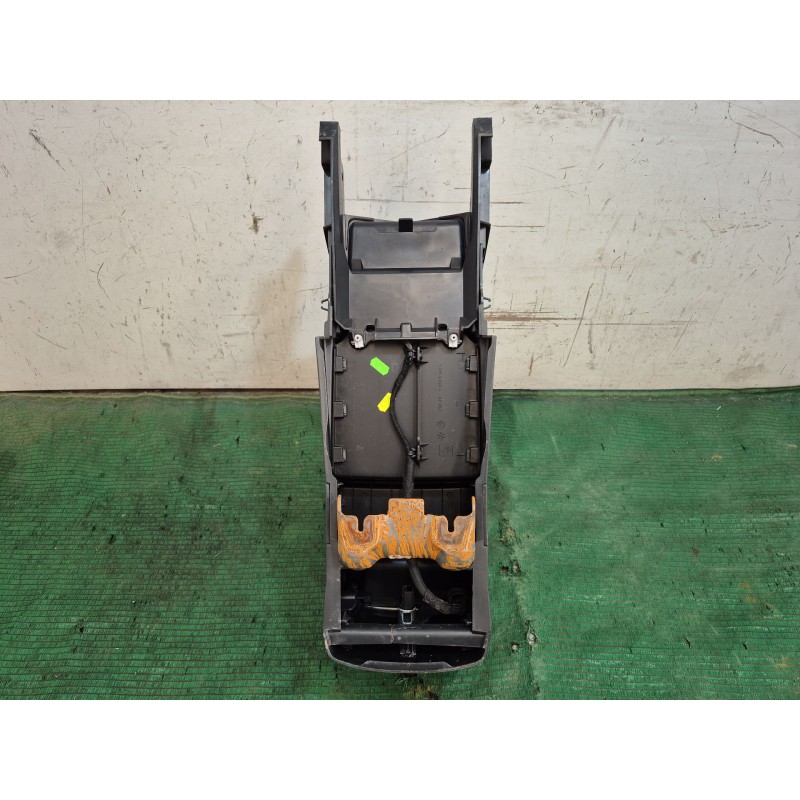 Recambio de consola central trasera para peugeot 5008 (0u_, 0e_) 1.6 hdi referencia OEM IAM   