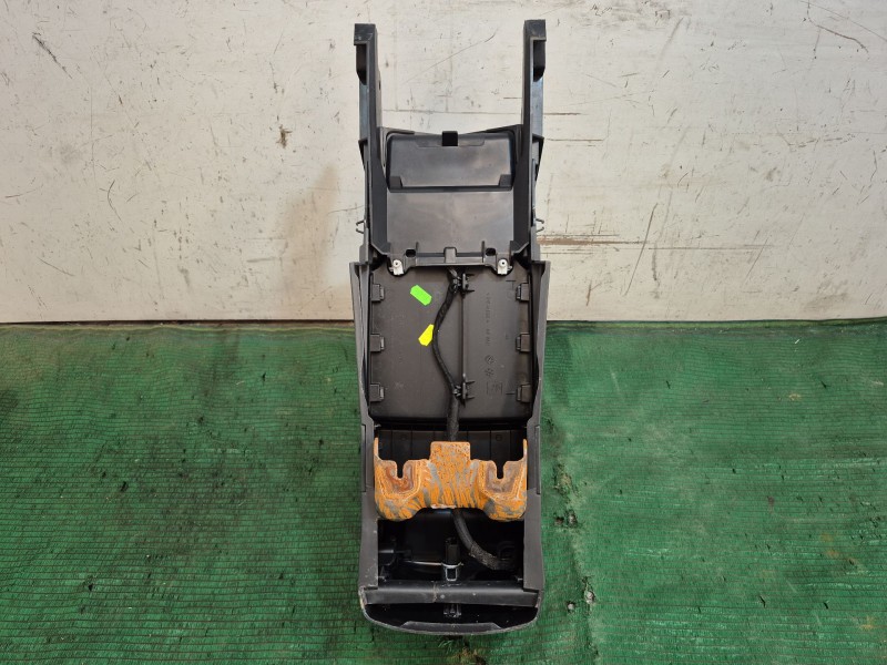 Recambio de consola central trasera para peugeot 5008 (0u_, 0e_) 1.6 hdi referencia OEM IAM   