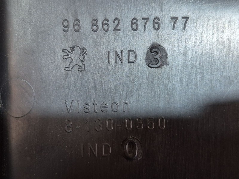 Recambio de consola central trasera para peugeot 5008 (0u_, 0e_) 1.6 hdi referencia OEM IAM   