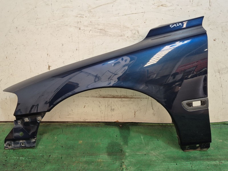 Recambio de aleta delantera izquierda para volvo v70 ii (285) 2.4 t referencia OEM IAM   