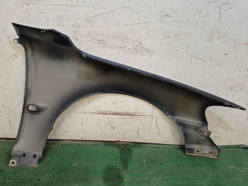 Recambio de aleta delantera izquierda para volvo v70 ii (285) 2.4 t referencia OEM IAM   