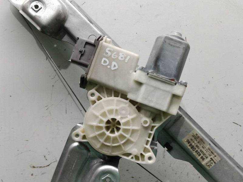 Recambio de elevalunas delantero derecho para peugeot 5008 (0u_, 0e_) 1.6 hdi referencia OEM IAM   