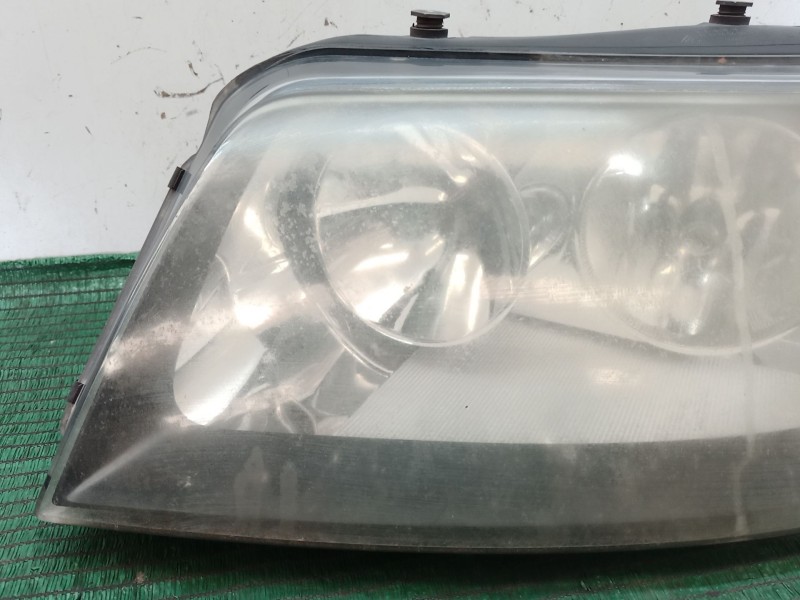 Recambio de faro derecho para seat alhambra (7v8, 7v9) 1.9 tdi referencia OEM IAM   