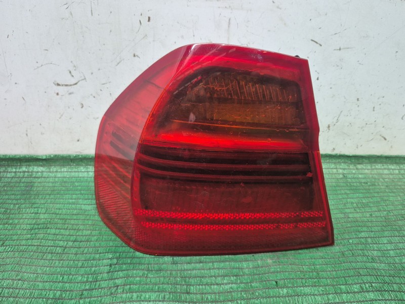 Recambio de piloto trasero izquierdo para bmw 3 (e90) 320 d referencia OEM IAM 6937457 6937457 6937457