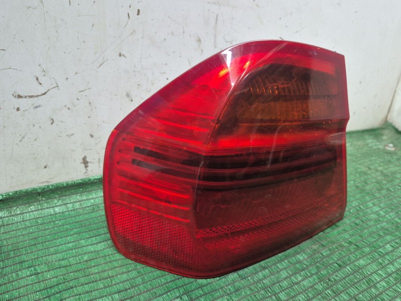 Recambio de piloto trasero izquierdo para bmw 3 (e90) 320 d referencia OEM IAM 6937457 6937457 6937457