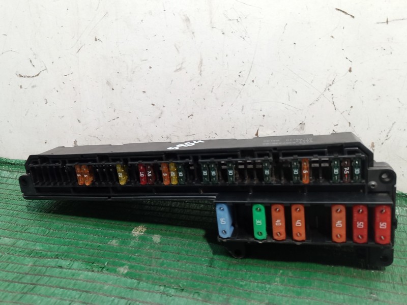Recambio de caja reles / fusibles para bmw 5 touring (e61) 520 d referencia OEM IAM   