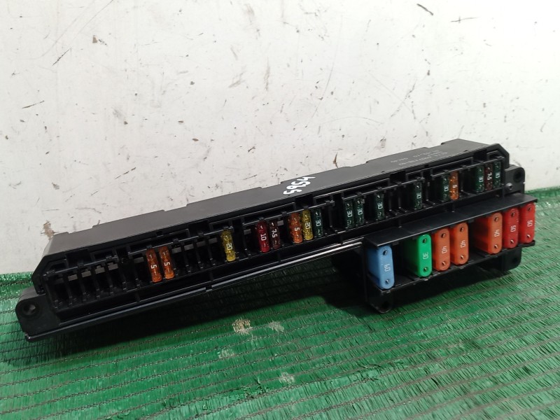 Recambio de caja reles / fusibles para bmw 5 touring (e61) 520 d referencia OEM IAM   