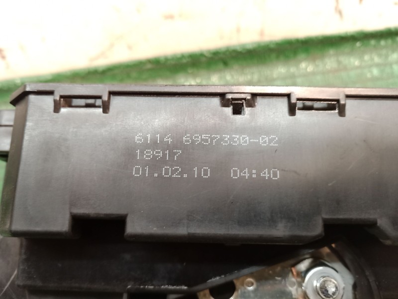 Recambio de caja reles / fusibles para bmw 5 touring (e61) 520 d referencia OEM IAM   