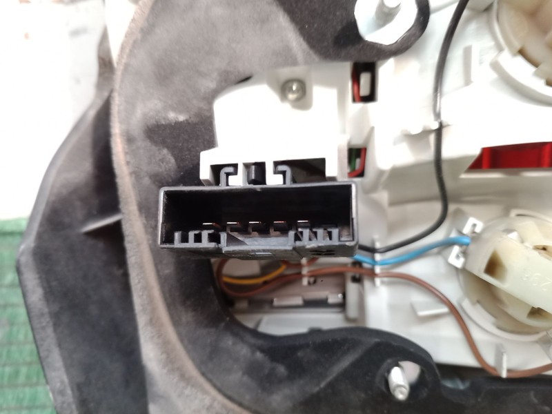 Recambio de piloto trasero izquierdo para bmw 5 touring (e61) 520 d referencia OEM IAM   