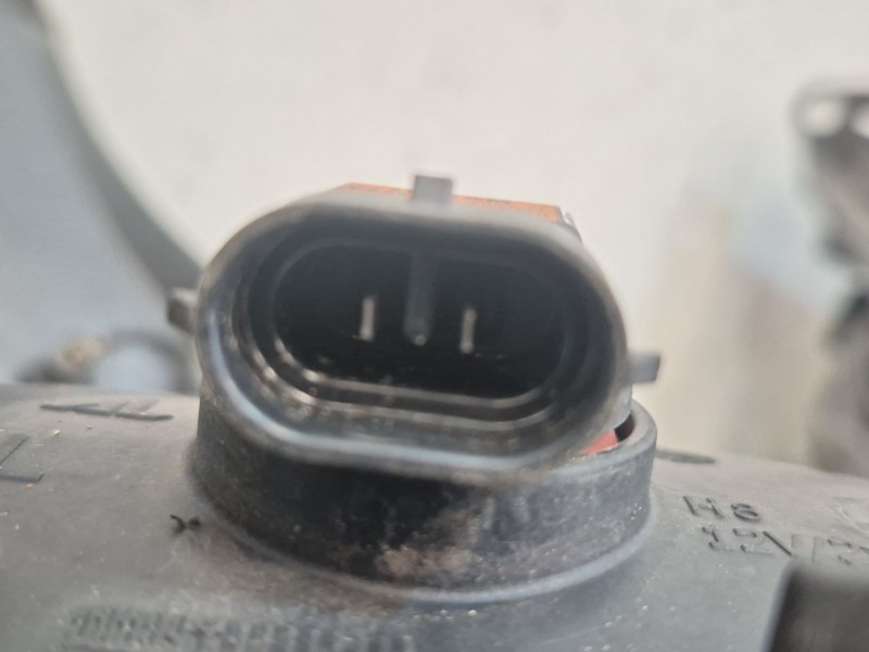 Recambio de paragolpes delantero para bmw 5 touring (e61) 520 d referencia OEM IAM   