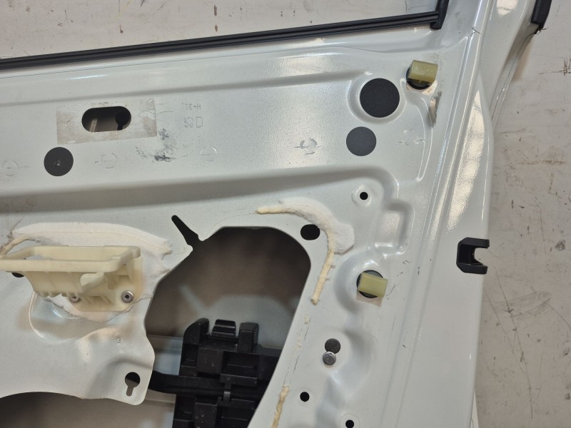 Recambio de puerta delantera derecha para peugeot 5008 (0u_, 0e_) 1.6 hdi referencia OEM IAM   