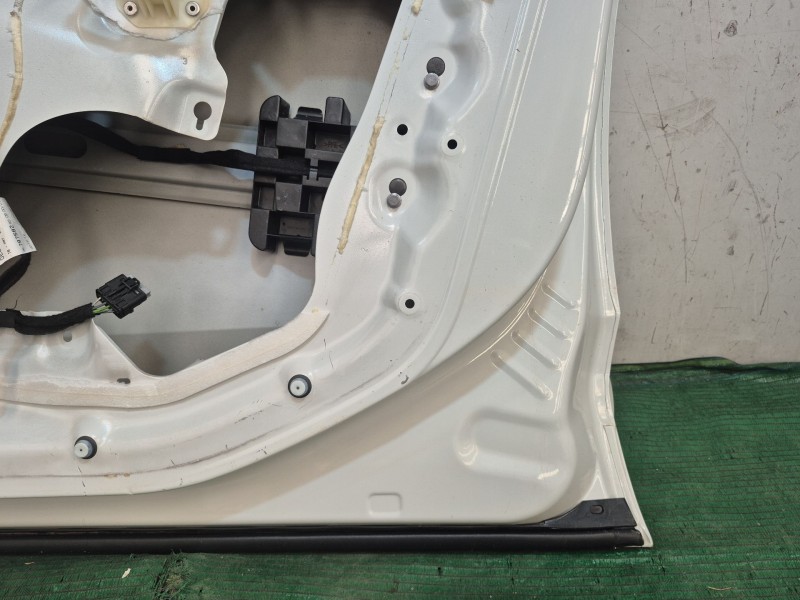 Recambio de puerta delantera derecha para peugeot 5008 (0u_, 0e_) 1.6 hdi referencia OEM IAM   