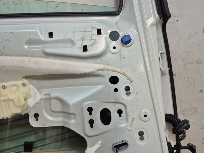 Recambio de puerta trasera izquierda para peugeot 5008 (0u_, 0e_) 1.6 hdi referencia OEM IAM   