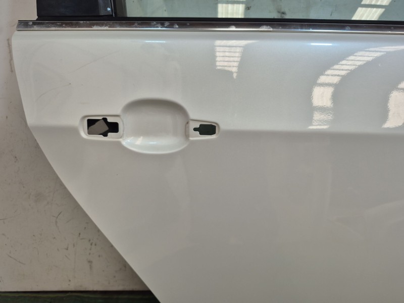 Recambio de puerta trasera derecha para peugeot 5008 (0u_, 0e_) 1.6 hdi referencia OEM IAM   