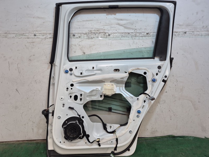 Recambio de puerta trasera derecha para peugeot 5008 (0u_, 0e_) 1.6 hdi referencia OEM IAM   