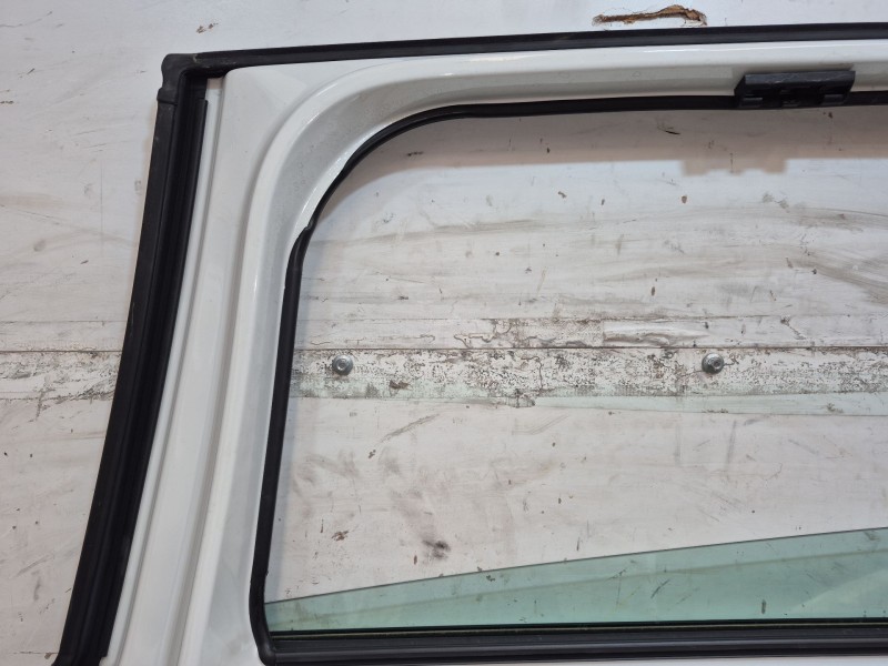 Recambio de puerta trasera derecha para peugeot 5008 (0u_, 0e_) 1.6 hdi referencia OEM IAM   