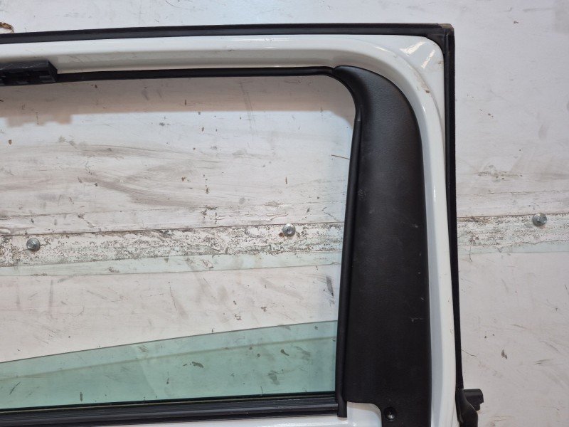 Recambio de puerta trasera derecha para peugeot 5008 (0u_, 0e_) 1.6 hdi referencia OEM IAM   