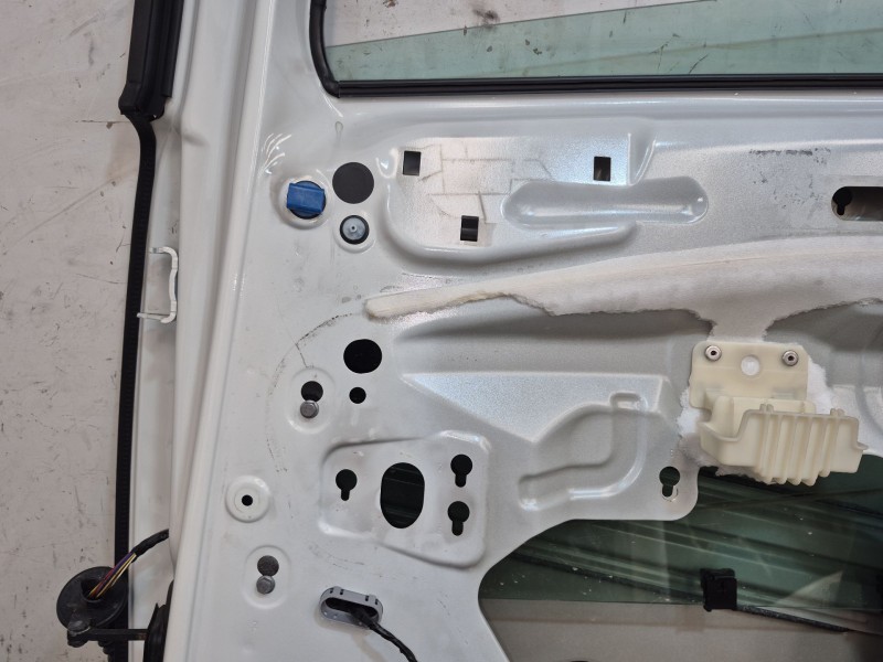 Recambio de puerta trasera derecha para peugeot 5008 (0u_, 0e_) 1.6 hdi referencia OEM IAM   