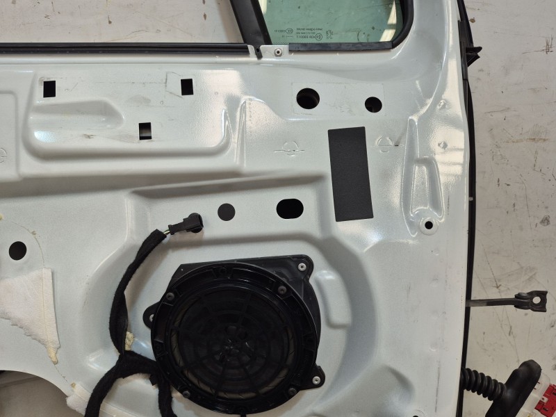 Recambio de puerta delantera izquierda para peugeot 5008 (0u_, 0e_) 1.6 hdi referencia OEM IAM   