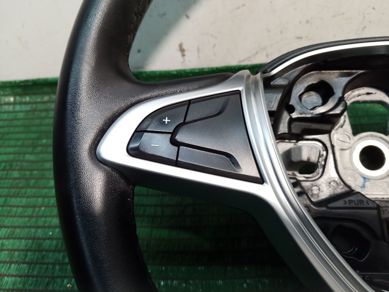 Recambio de volante para dacia sandero ii tce 90 (b8m1, b8ma) referencia OEM IAM 484007478R 484007478R 484007478R