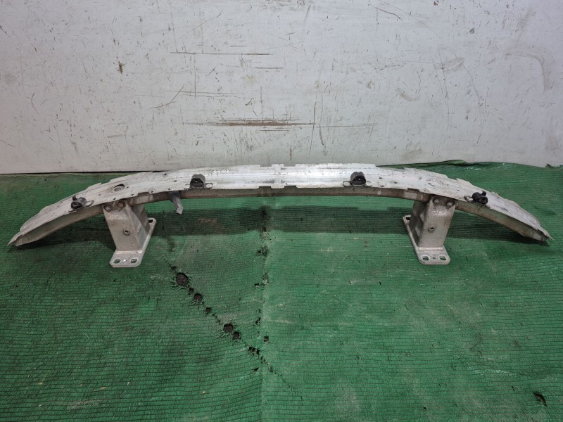 Recambio de refuerzo paragolpes delantero para bmw 5 touring (e61) 520 d referencia OEM IAM   