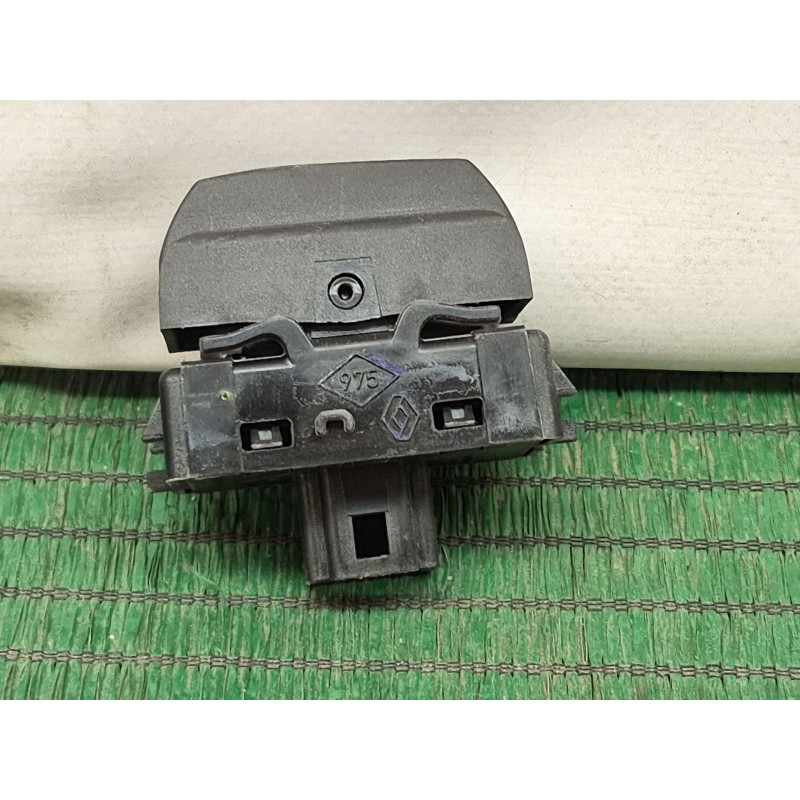 Recambio de interruptor para dacia sandero ii tce 90 (b8m1, b8ma) referencia OEM IAM   