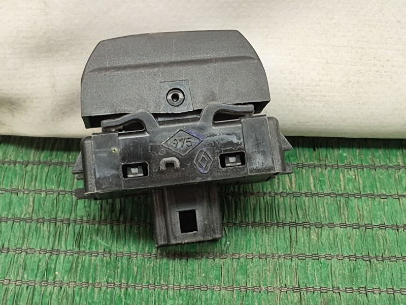 Recambio de interruptor para dacia sandero ii tce 90 (b8m1, b8ma) referencia OEM IAM   