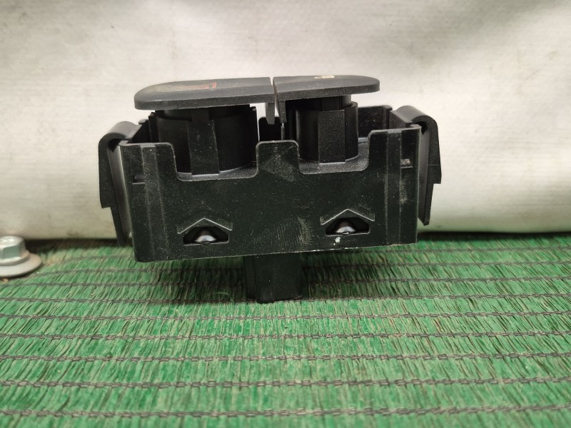 Recambio de warning para dacia sandero ii tce 90 (b8m1, b8ma) referencia OEM IAM   