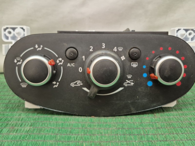 Recambio de mando climatizador para dacia sandero ii tce 90 (b8m1, b8ma) referencia OEM IAM   