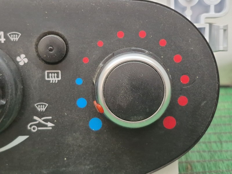 Recambio de mando climatizador para dacia sandero ii tce 90 (b8m1, b8ma) referencia OEM IAM   
