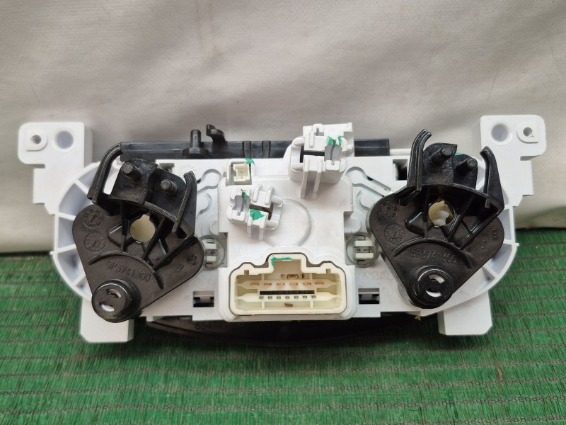 Recambio de mando climatizador para dacia sandero ii tce 90 (b8m1, b8ma) referencia OEM IAM   