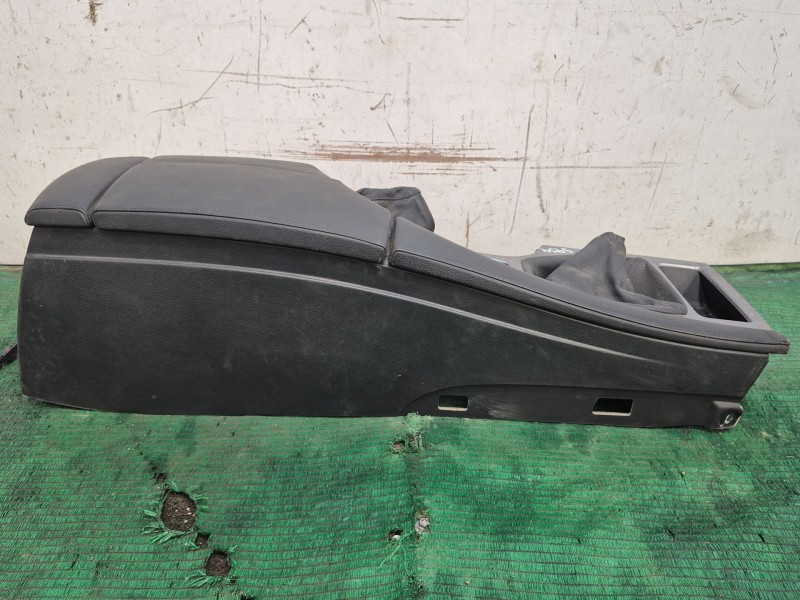 Recambio de consola central trasera para bmw 5 touring (e61) 520 d referencia OEM IAM   