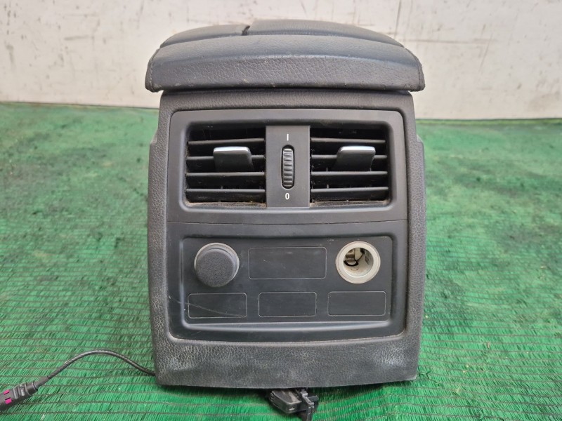 Recambio de consola central trasera para bmw 5 touring (e61) 520 d referencia OEM IAM   