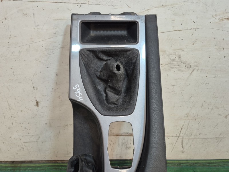 Recambio de consola central trasera para bmw 5 touring (e61) 520 d referencia OEM IAM   