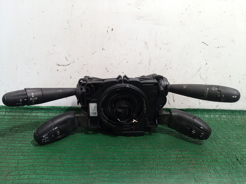 Recambio de mando multifuncion para peugeot 5008 (0u_, 0e_) 1.6 hdi referencia OEM IAM   