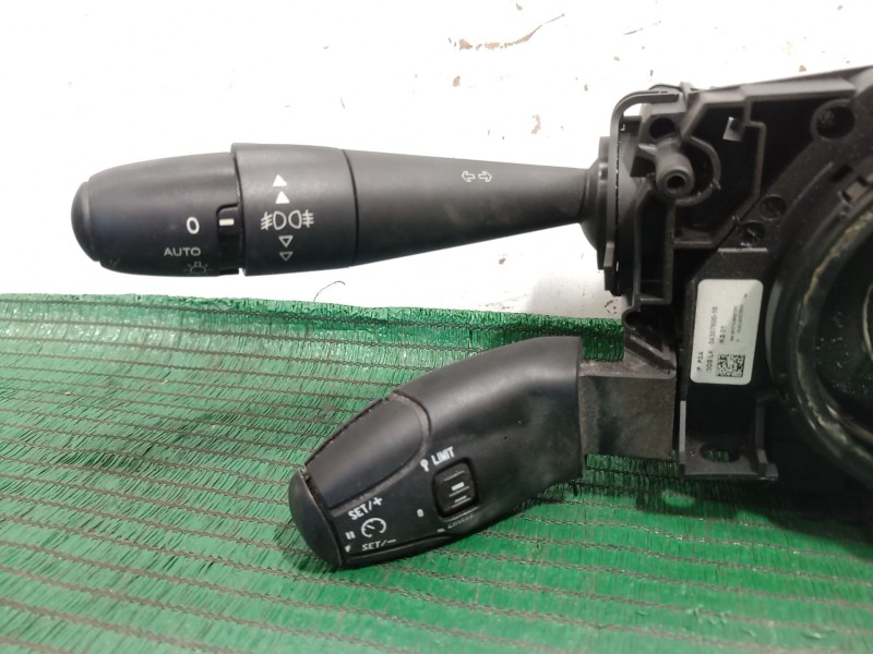 Recambio de mando multifuncion para peugeot 5008 (0u_, 0e_) 1.6 hdi referencia OEM IAM   