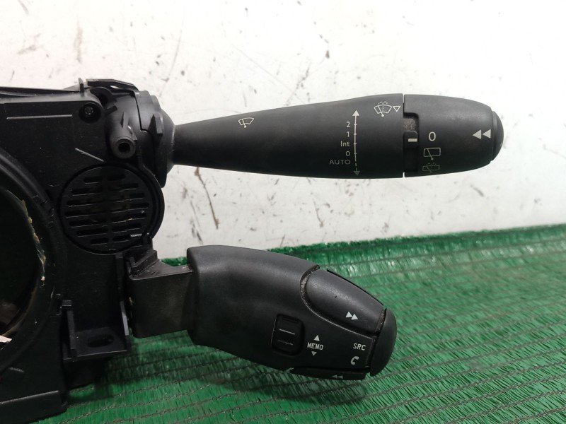 Recambio de mando multifuncion para peugeot 5008 (0u_, 0e_) 1.6 hdi referencia OEM IAM   