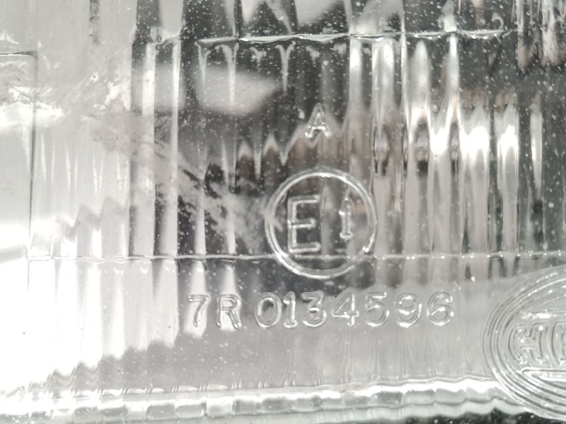 Recambio de faro izquierdo para volkswagen passat variant (315) cl referencia OEM IAM   