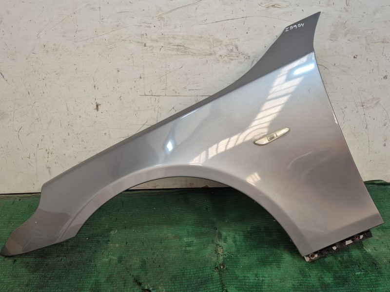 Recambio de aleta delantera izquierda para bmw 5 touring (e61) 520 d referencia OEM IAM   