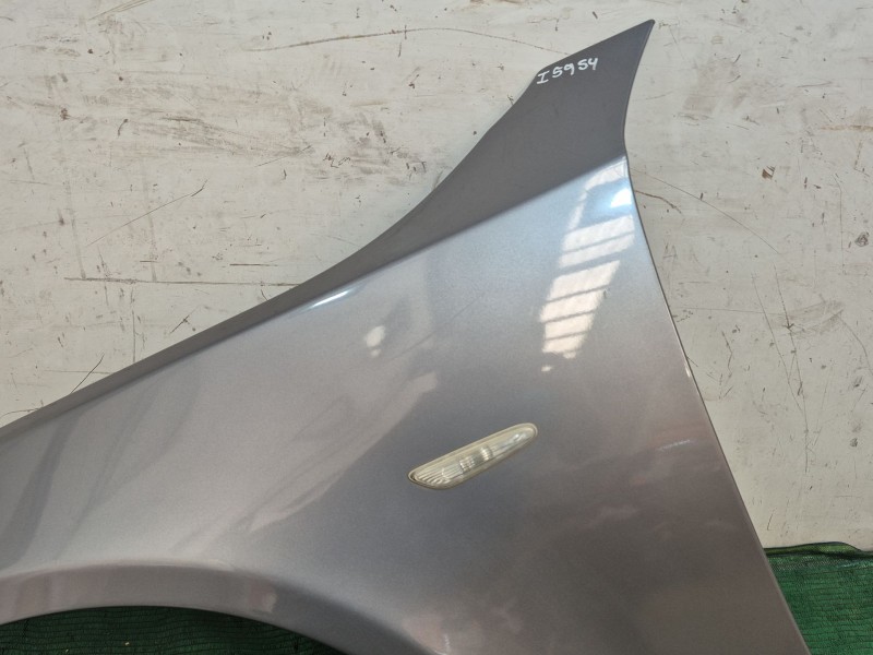 Recambio de aleta delantera izquierda para bmw 5 touring (e61) 520 d referencia OEM IAM   