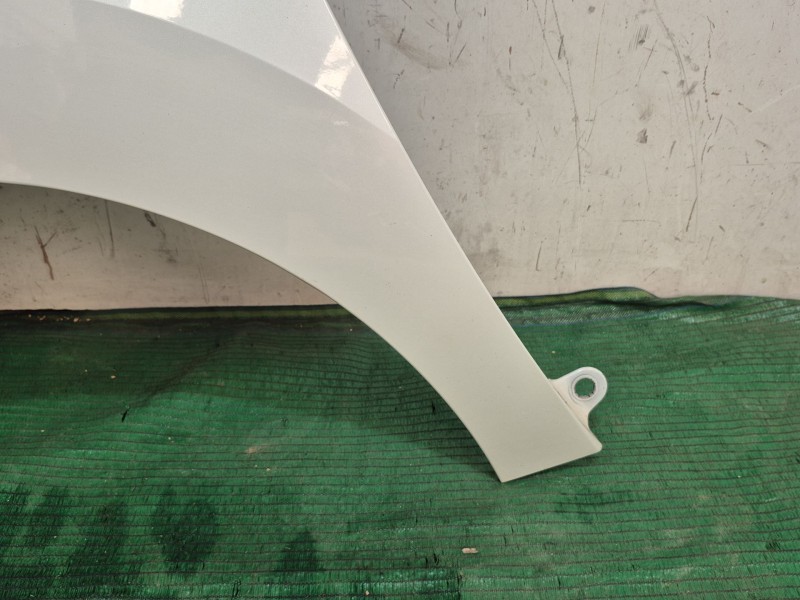 Recambio de aleta delantera izquierda para peugeot 5008 (0u_, 0e_) 1.6 hdi referencia OEM IAM   