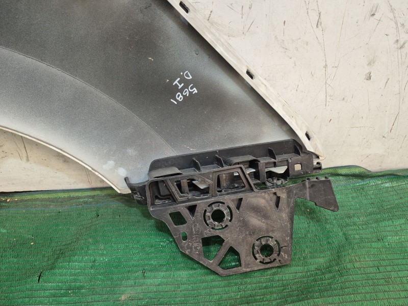 Recambio de aleta delantera izquierda para peugeot 5008 (0u_, 0e_) 1.6 hdi referencia OEM IAM   