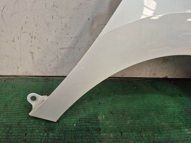 Recambio de aleta delantera derecha para peugeot 5008 (0u_, 0e_) 1.6 hdi referencia OEM IAM   