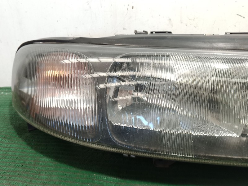 Recambio de faro derecho para volvo v70 ii (285) 2.4 t referencia OEM IAM   